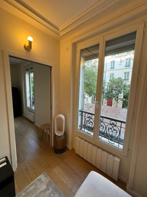 Charmant Appartement Alesia Paris Luaran gambar
